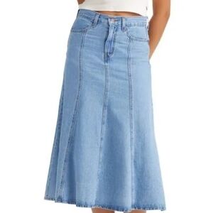 Levi's Fit And Flare Denim Skirt Long Midi Size 32 waist / Fits 12 LARGE